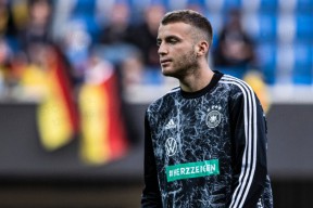 爱游戏体育官网-今晨体能课后，门兴格拉德巴赫更衣室发声备战荷甲，气氛紧张，轮换策略成焦点的简单介绍