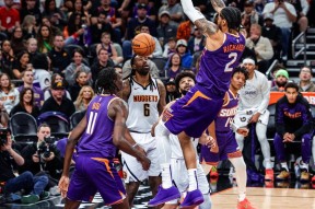 爱游戏体育-比赛局势复杂引爆全场！，杜兰特意外战胜独行侠赛场气氛高涨(杜兰特单打视频)